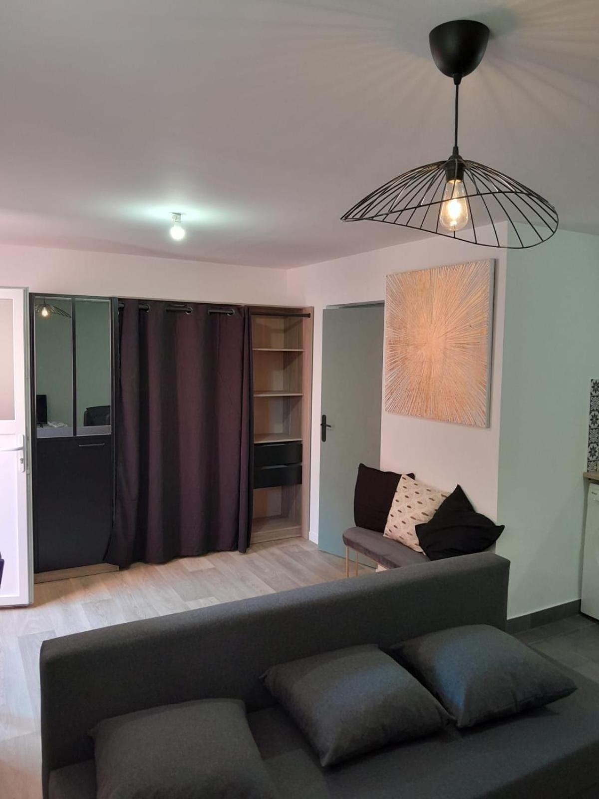 Appartement Proche Gare Saint-Brieuc Exteriör bild